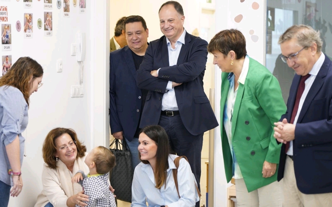 Educación financia con 14,5 millones 4.195 plazas de 0 a 3 años en escuelas municipales y centros adheridos para garantizar la educación gratuita en la provincia