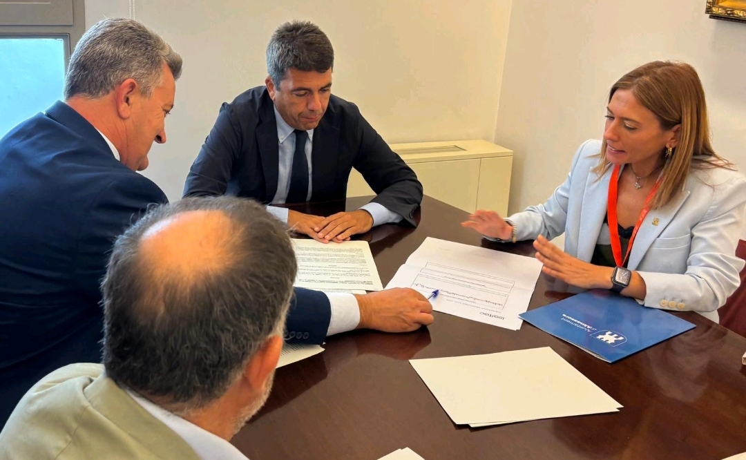 La Generalitat y el Ayuntamiento de Almassora exigirán de inmediato a las empresas del polígono del Serrallo garantías para evitar las molestias a los vecinos de la playa de Almassora