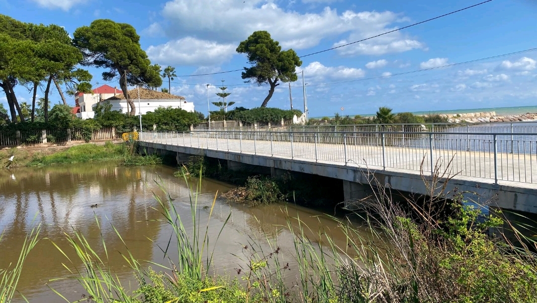 Las mejoras en la pasarela del Clot de la Mare de Déu evitan su posible colapso