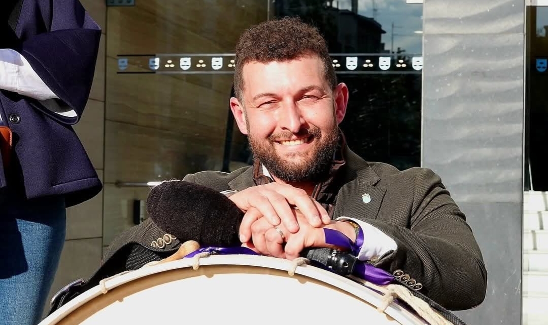 Fran Capdevila: el concejal que trabaja en la fábrica y en el Ayuntamiento para levantar Burriana