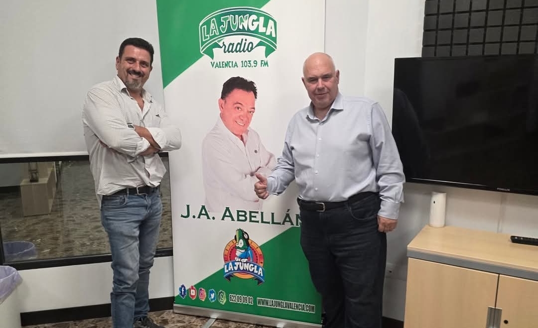 Políticamente Incorrectos abordó ayer la estafa de préstamos con vehículos junto a NewCars Valencia