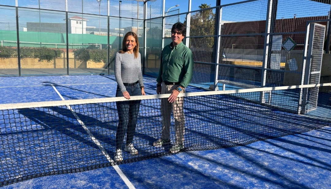 Almassora renueva las pistas de pádel del Centro Municipal de la Raqueta