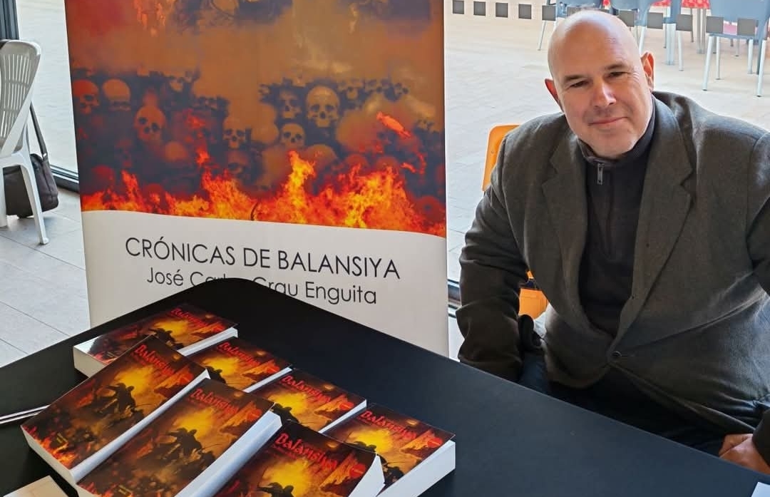 José Carlos Grau presenta la 2.ª edición de *Crónicas de Balansiya* en el Mercado del Grao