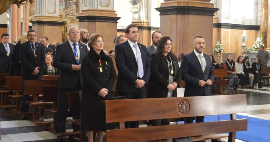 José benlloch: un alcalde que hoy posa de devoto y mañana cambia de disfraz político con chilaba a rayas