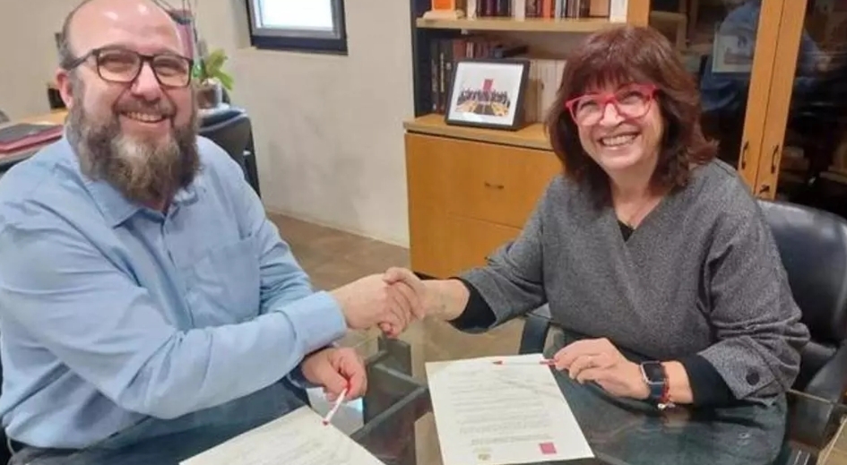 Vila-real renueva el convenio con la AVL y profundiza en la imposición del catalanismo