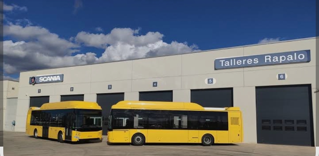 David Martí hará una contabilidad en el autobús amarillo de los 5 millones de euros con el nombre de Free Palestine