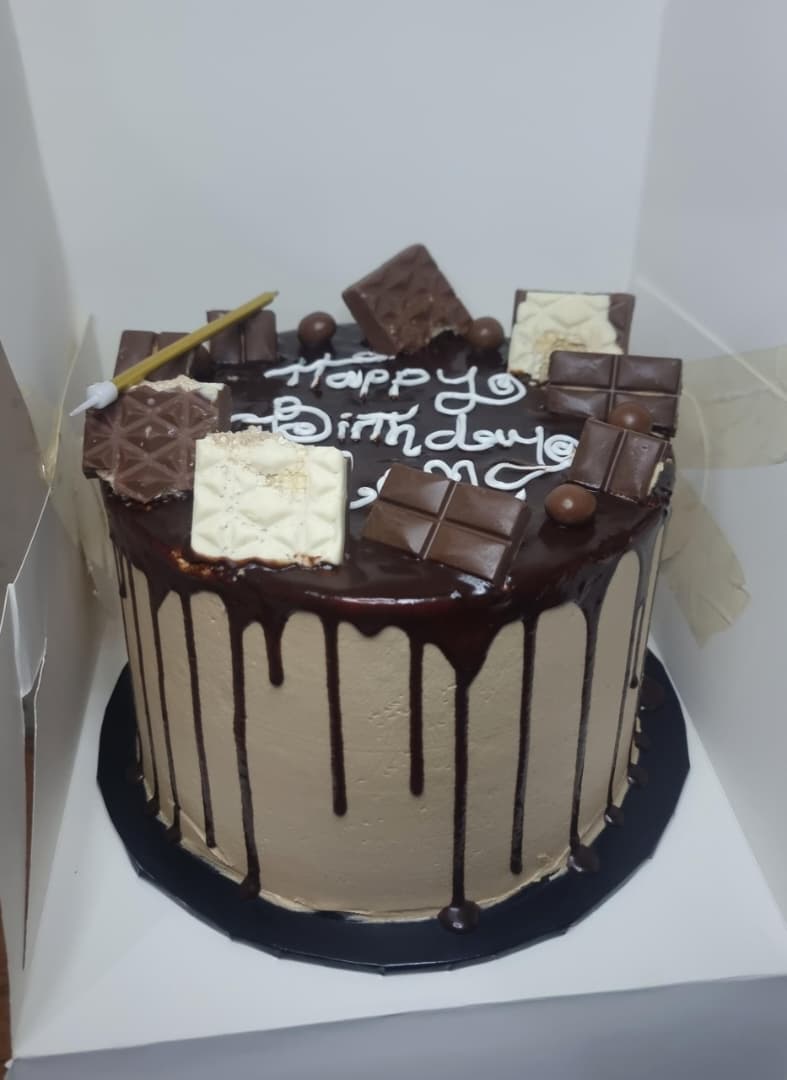 Double layer cake (8''inch)