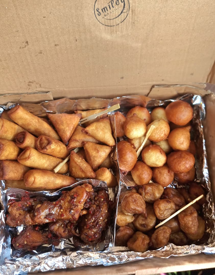 Small chops platter (mini trea)