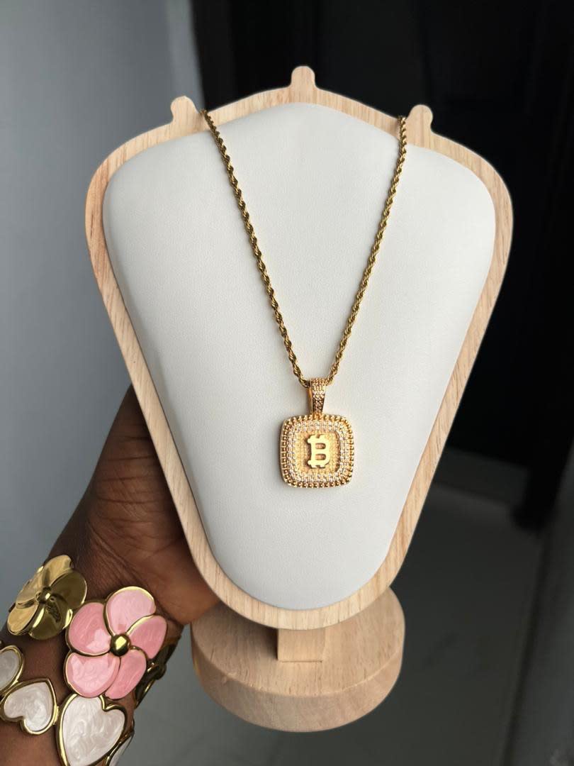 Zirconia pendant and Necklace  - Image 2