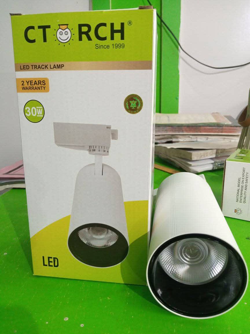 30W trackligjht - Image 2