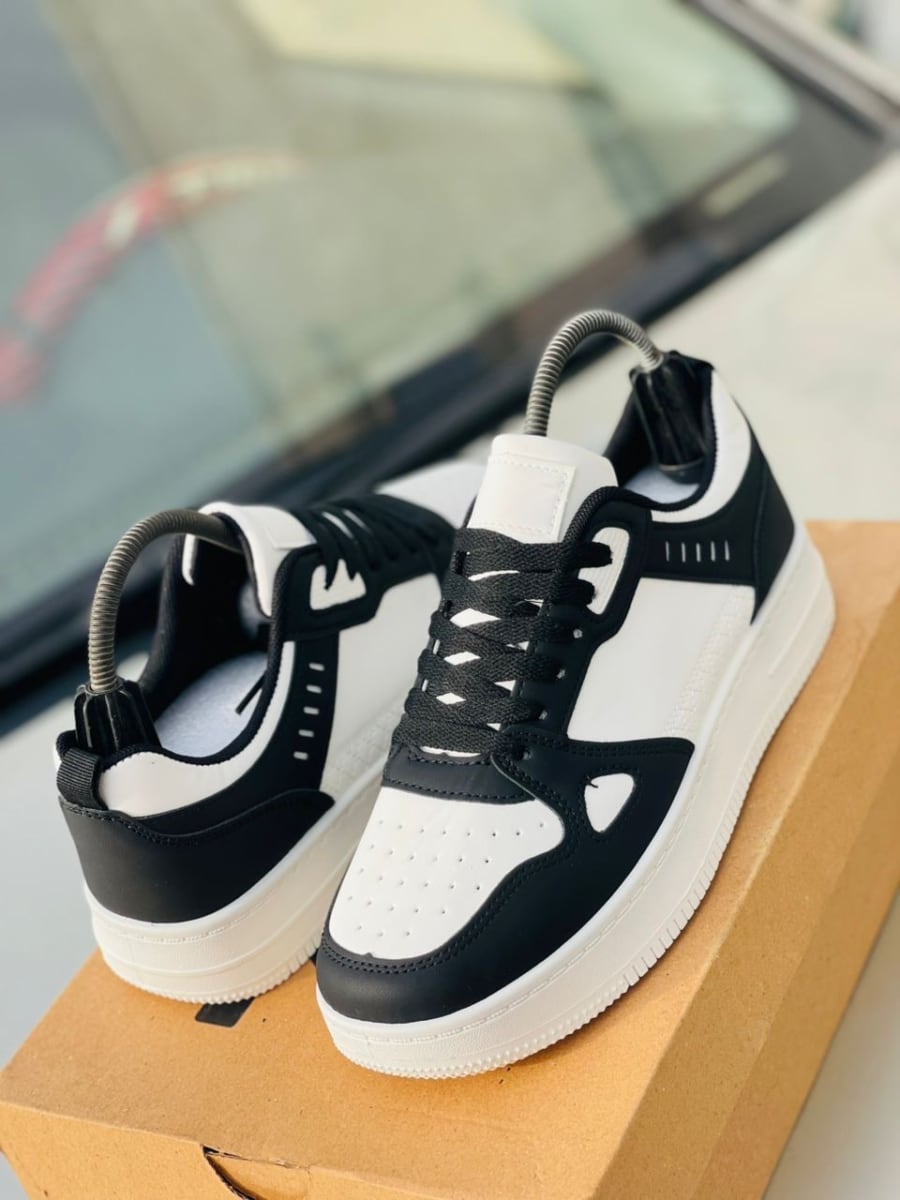 High Quality Sneakers