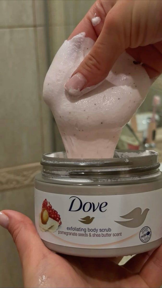 Dove Body Scrub 