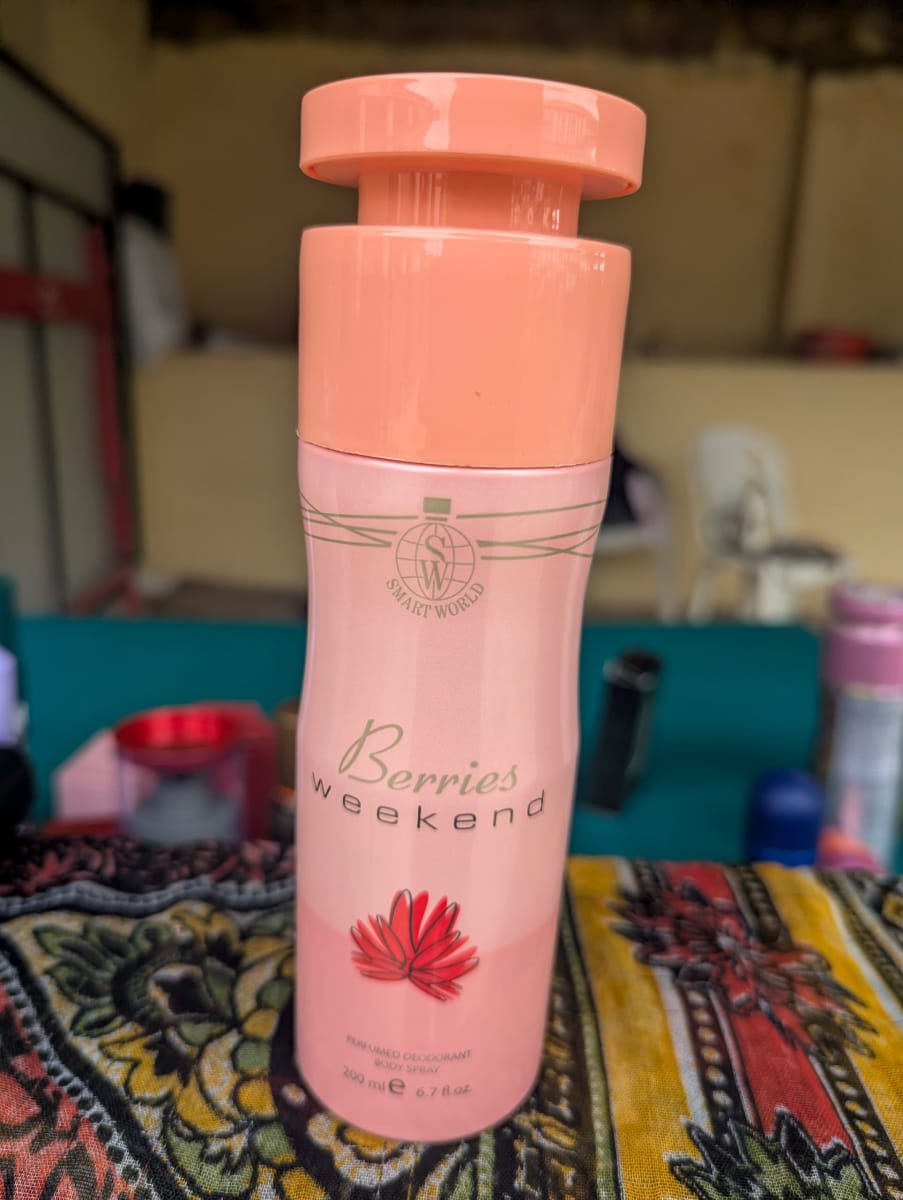 Weekend berries body spray 