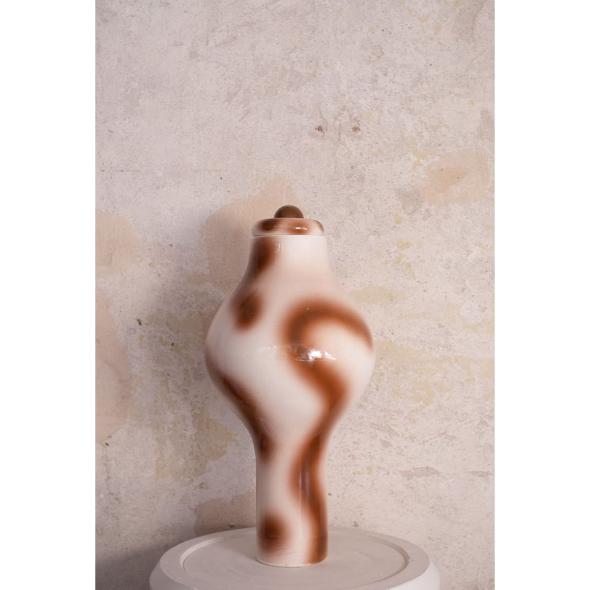 Brown graffiti vase – Nodi Studio