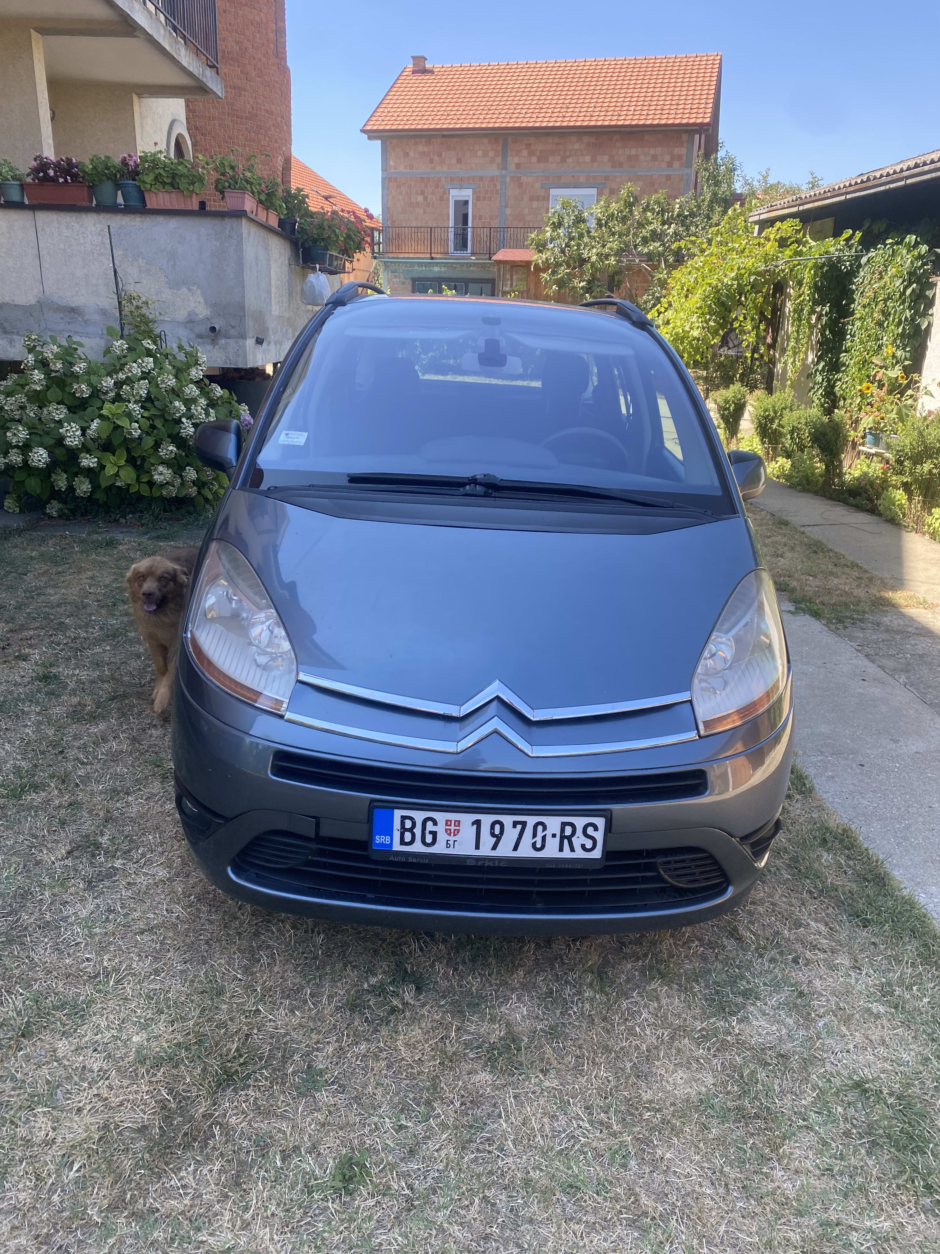 Prevoz stvari i lakše selidbe Debelim Citroën C4 Grand Picassom