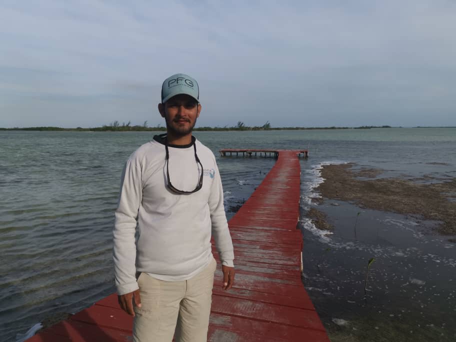 Las-Salinas-Guide-Roberto-Soto
