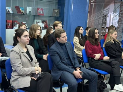 Молодежь Тюмени обучается использованию социальных сетей для общественных проектов