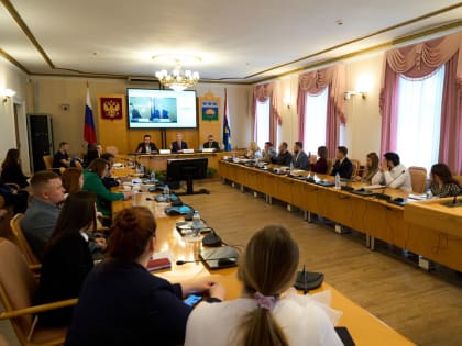 Общественная молодежная палата при Тюменской облдуме сформировала новый состав