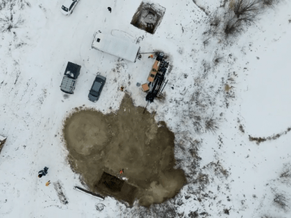 Под дном Иртыша в Тобольске прокладывают трубопровод для системы водоотведения Левобережья