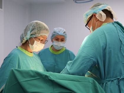 Врачи Медицинского города помогли женщине с огромной опухолью