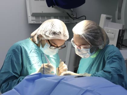 В Тюмени врачи избавили пациентку от опухоли на лбу и провели пересадку кожи