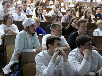 В Тюменском медицинском университете прошла ярмарка вакансий для студентов