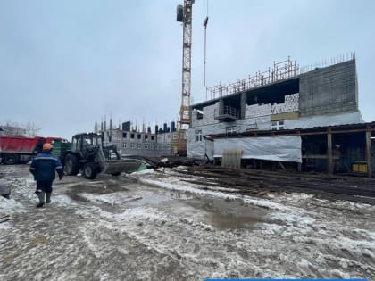 В Ишиме растет здание новой поликлиники