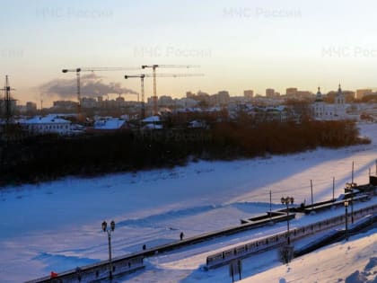 В Тюмени оценили готовность льда Туры к крещенским купаниям