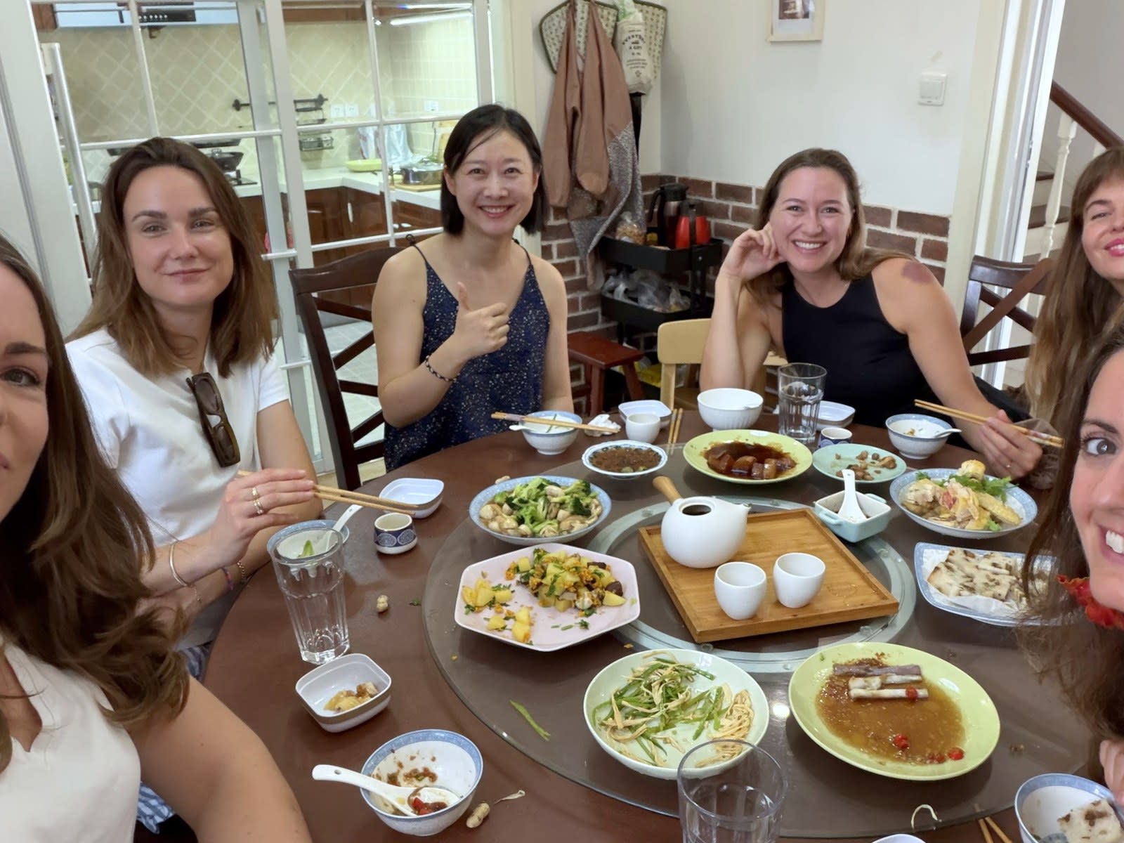 Guests at dinner with Jiading Ayi’s Family