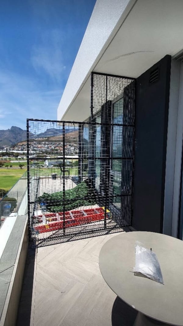 Easy Ivy collaboration residential steelwork by Steel Art Metal Work