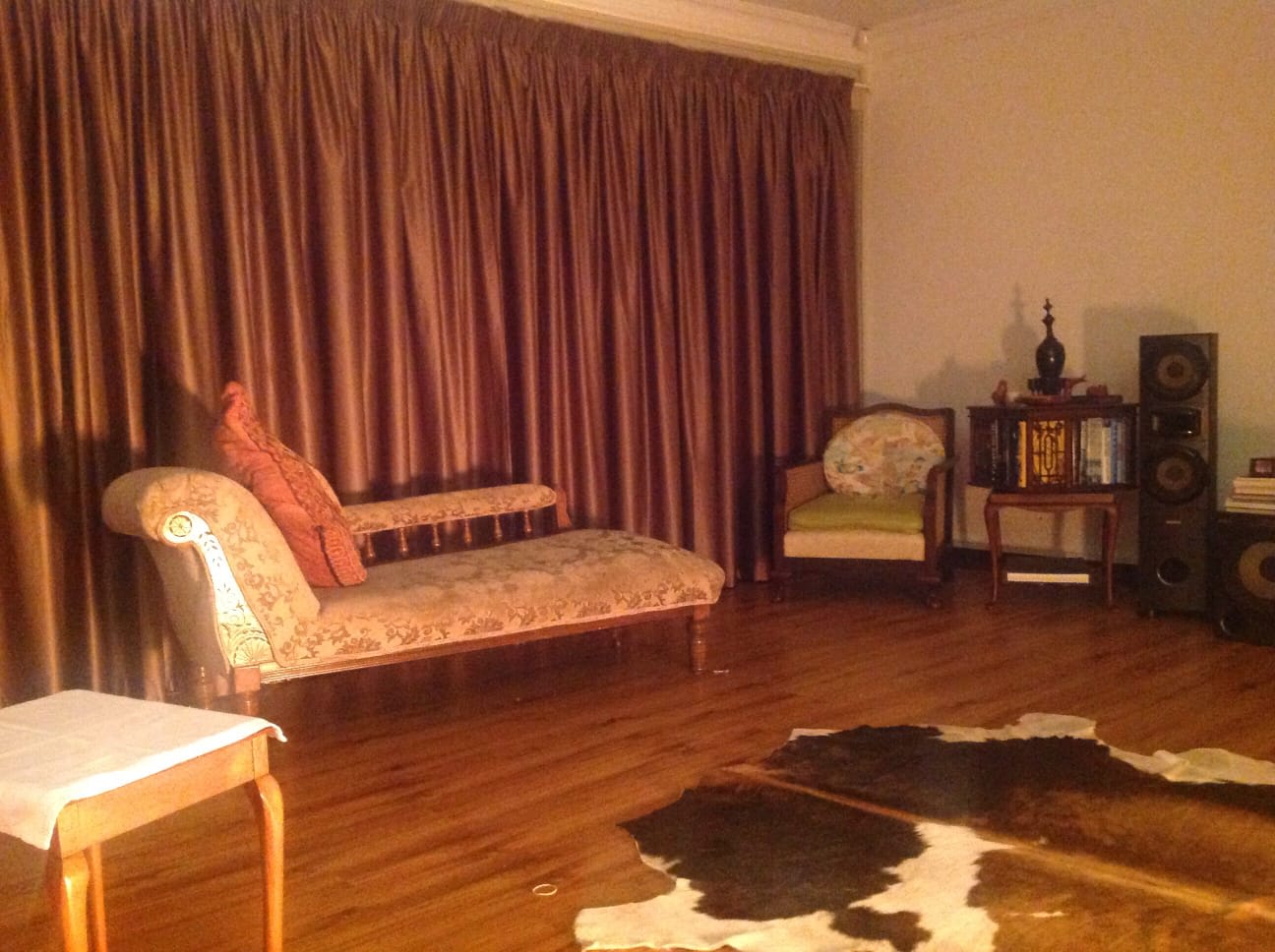 Guest lounge image coming soon