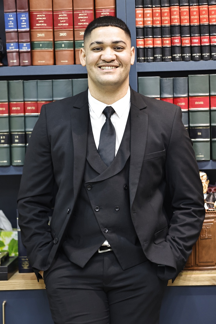 Auden Zimri, Candidate Attorney