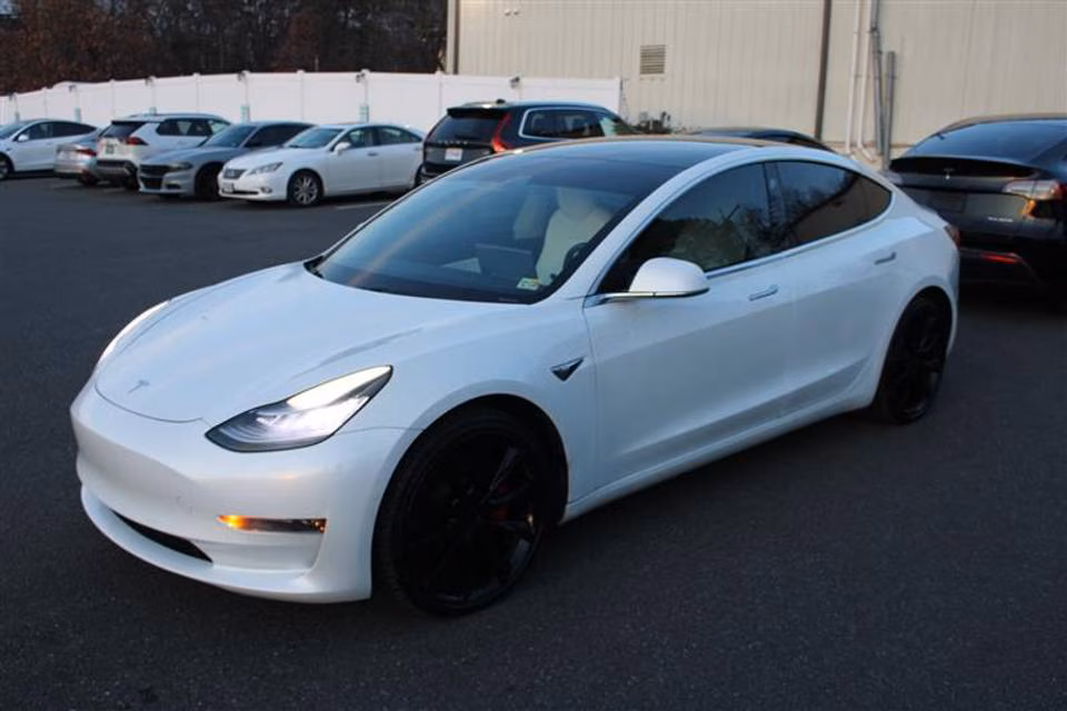 Tesla Model 3 2023