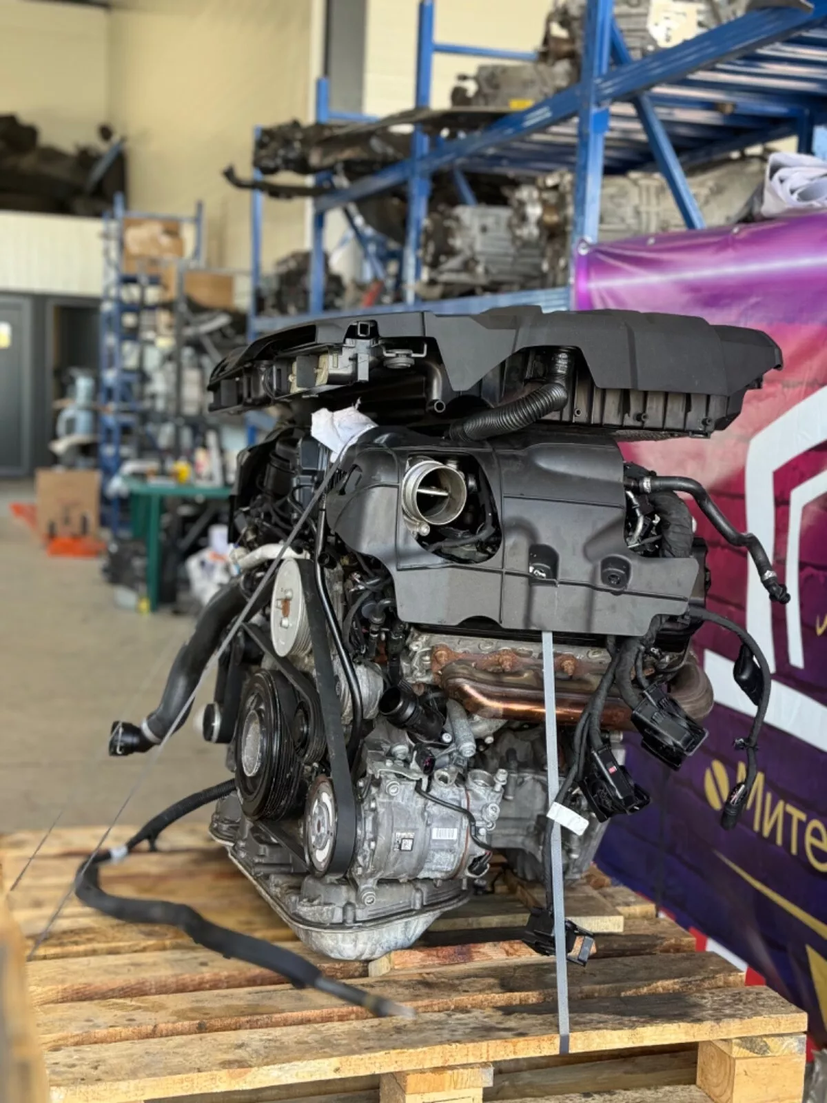 Audi 4.0L Twin-Turbocharged V8 Engine