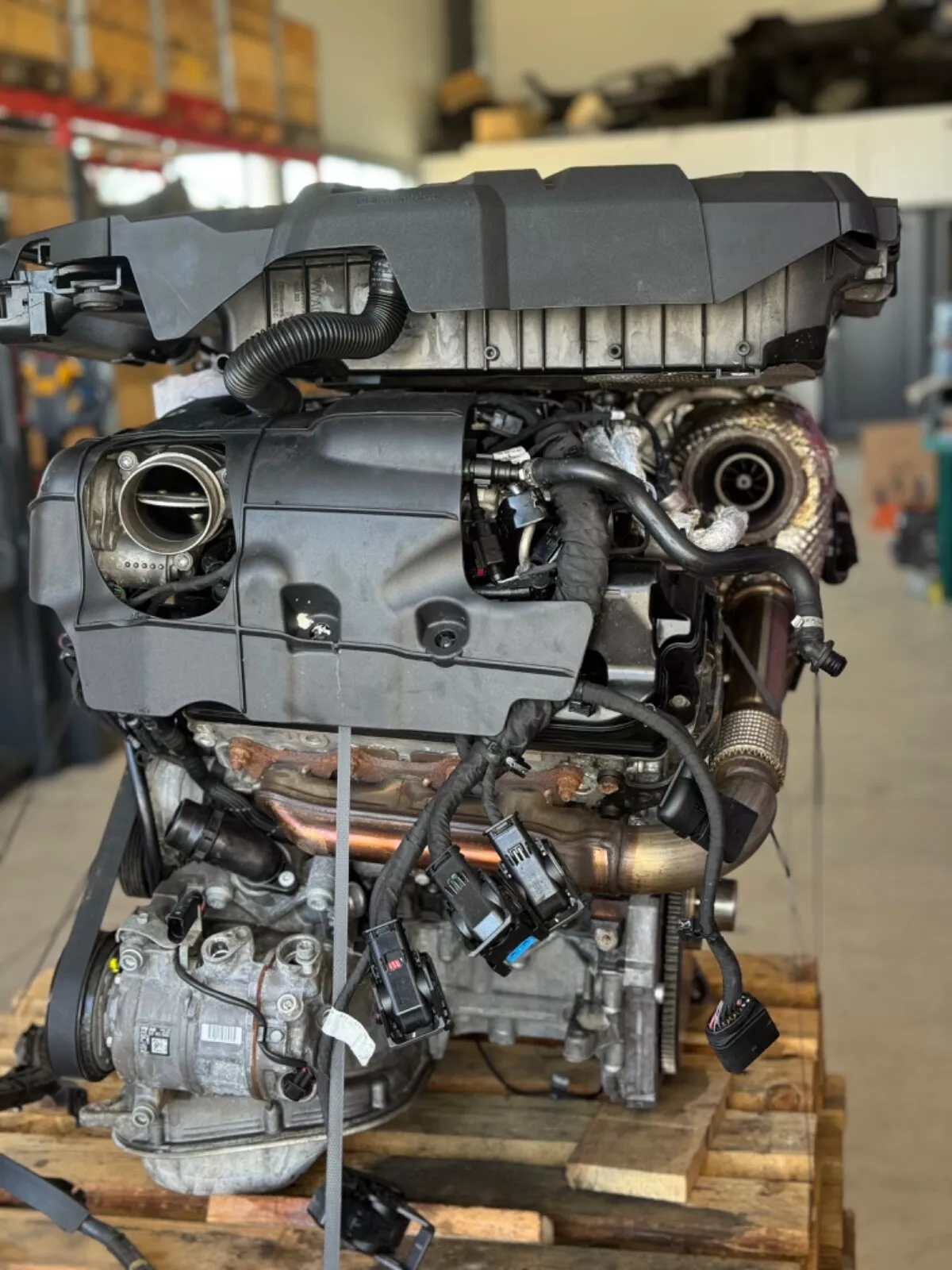 Audi 4.0L Twin-Turbocharged V8 Engine