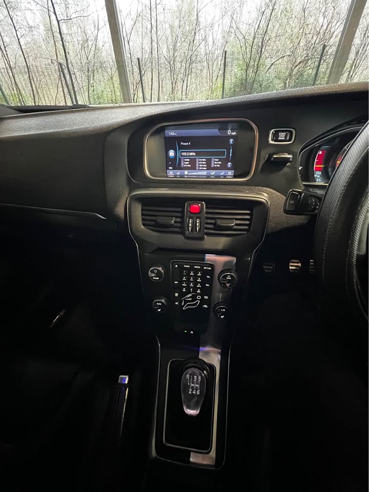 Volvo V40 D2 R-Design 2012