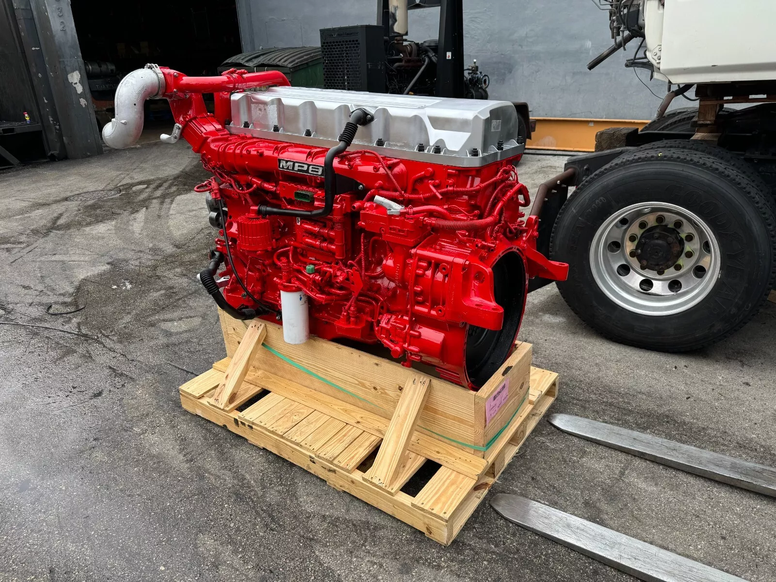 Mack MP8 Truck Engine