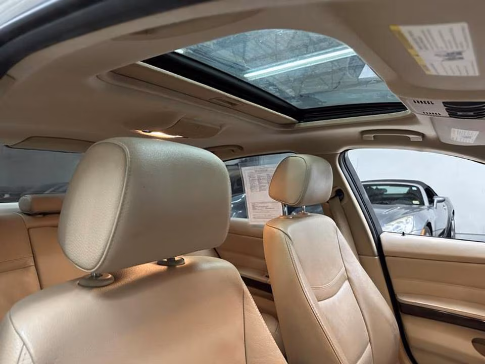 BMW 3 Series 2011