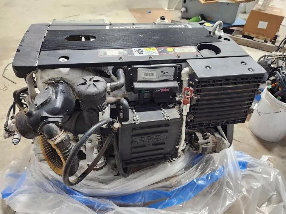 Honda BF60 Outboard Engine