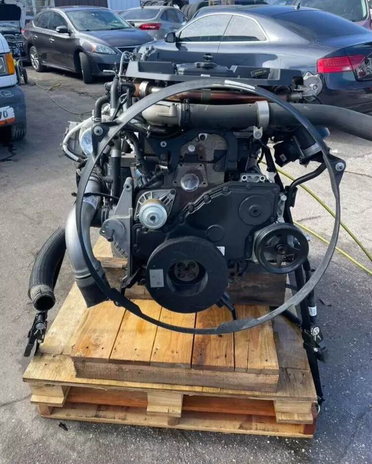 Cummins 6.7L Diesel Engine