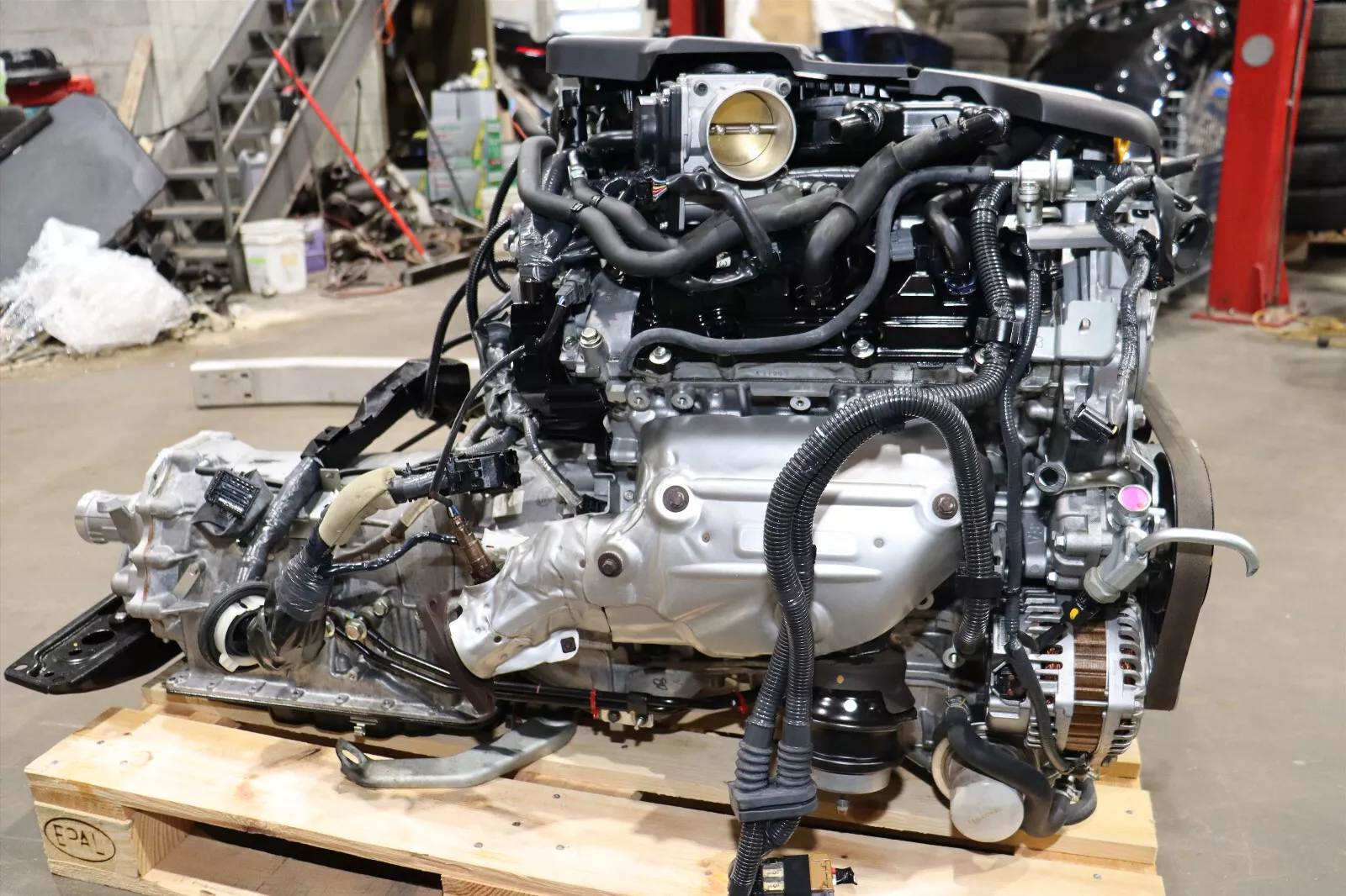 Nissan VR38DETT Twin-Turbocharged V6 Engine
