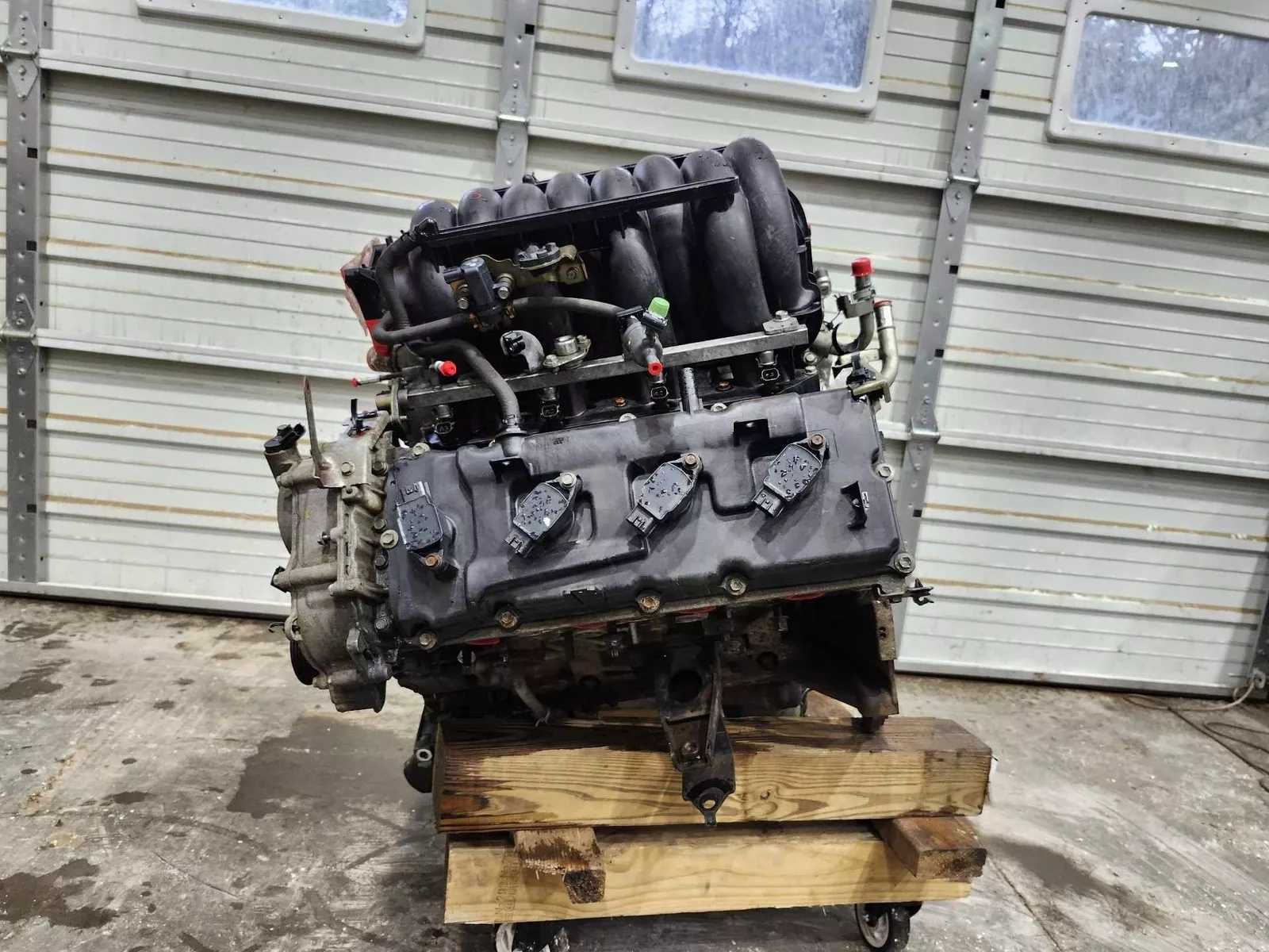 Nissan VK56DE 5.6L V8 Engine