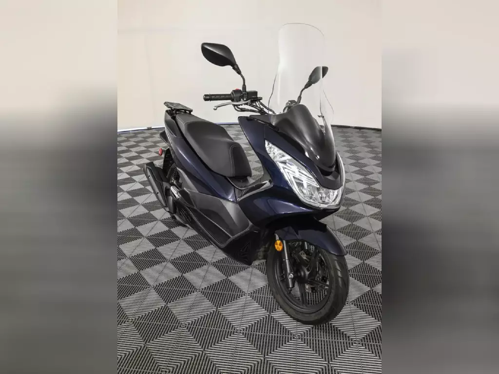 Honda PCX 160