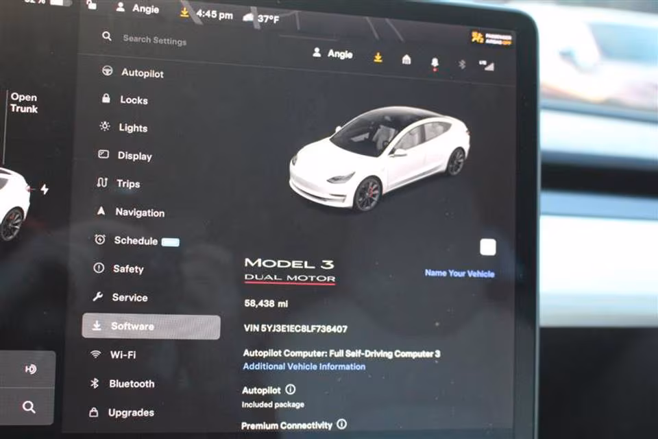 Tesla Model 3 2023