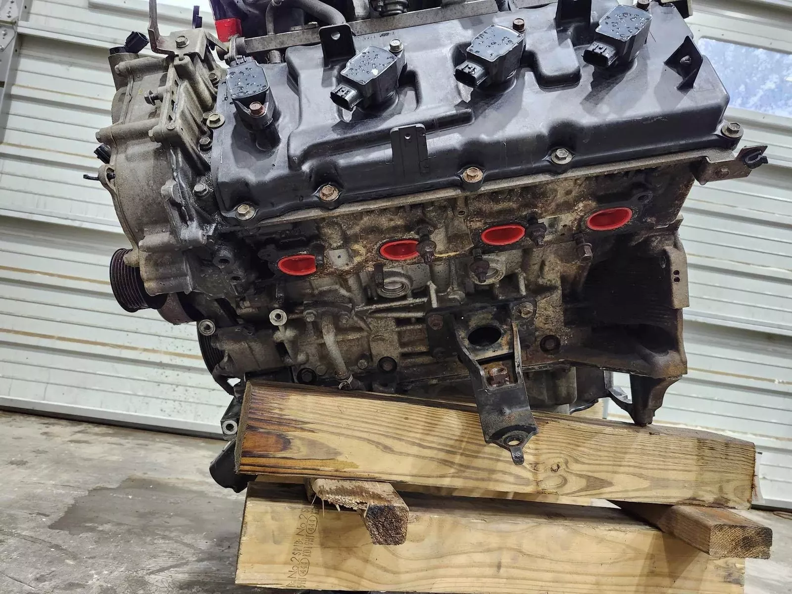 Nissan VK56DE 5.6L V8 Engine
