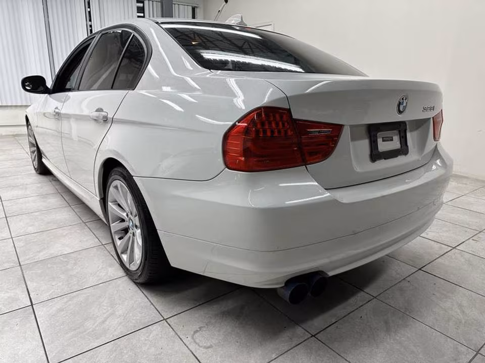 BMW 3 Series 2011