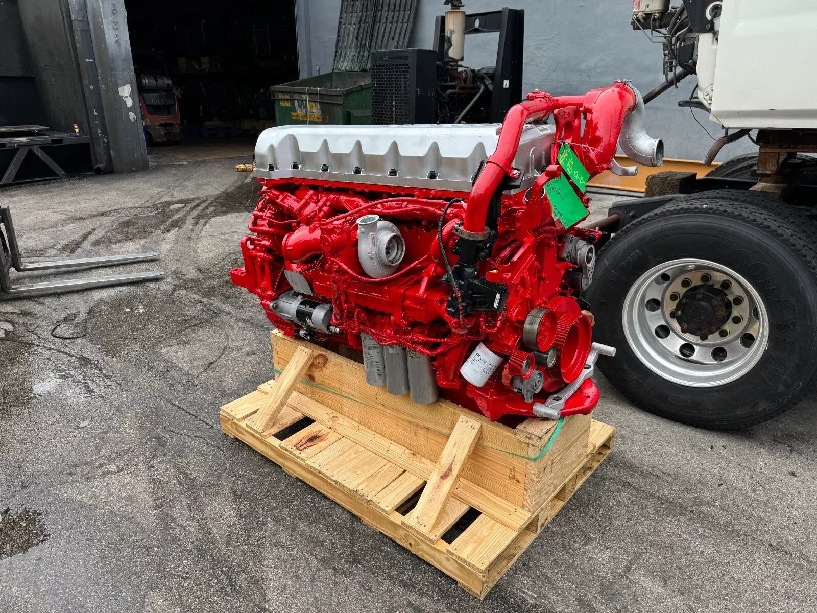 Mack MP8 Truck Engine