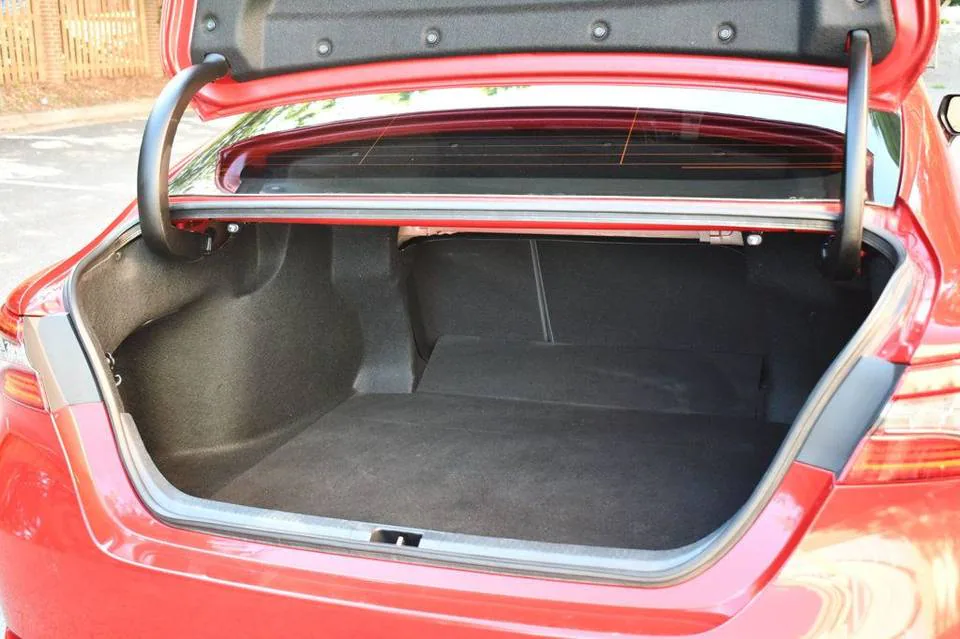 Toyota Camry SE 2022