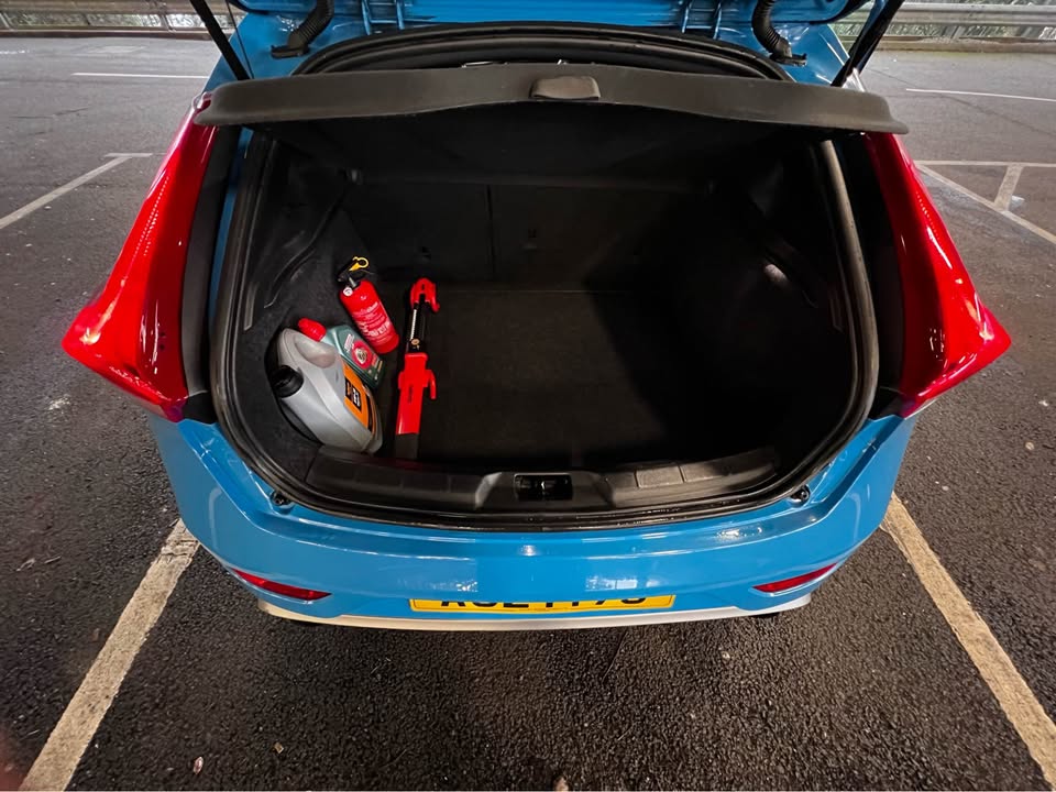 Volvo V40 D2 R-Design 2012