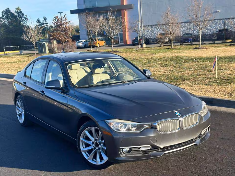 BMW 328i xDrive 2013